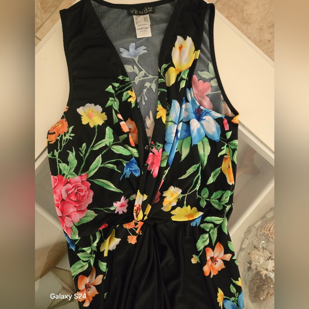 VENUS Floral Maxi Dress NWOT